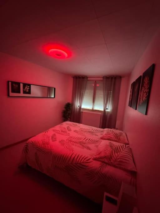 Luxury Room - Havre De Paix Avec Jacuzzi Prive Bar-le-Duc Extérieur photo